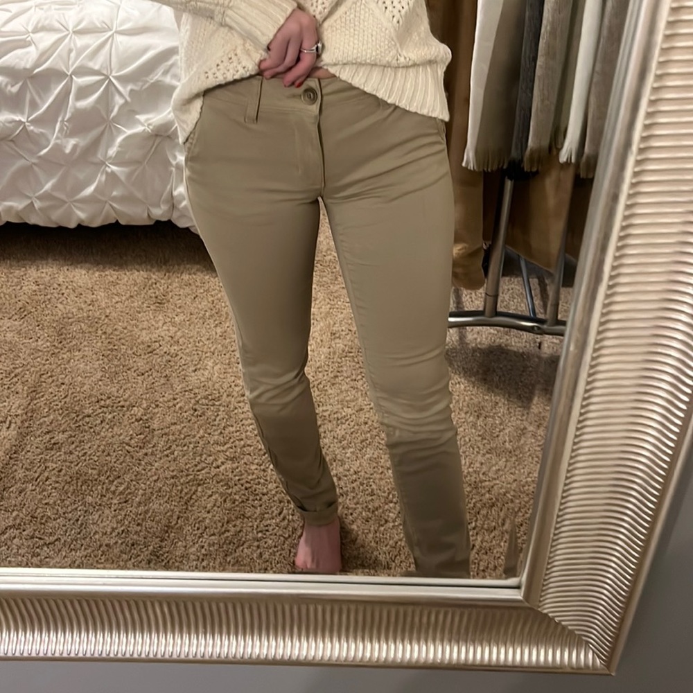 Women’s Khakis